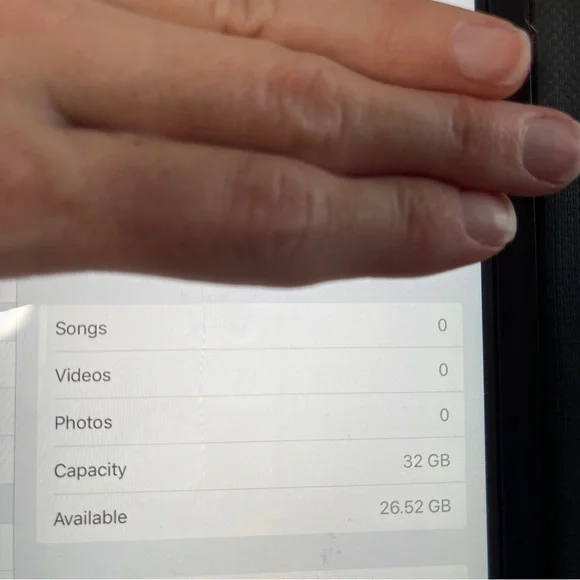 iPad Air 1st gen 32GB Model A1474 with Black Protective Case - Picture 2 of 16